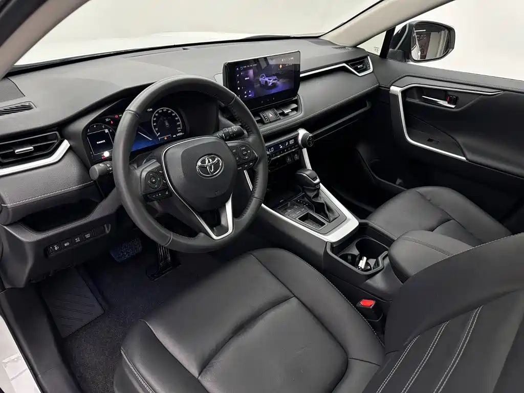 Toyota RAV4 — миниатюра 17