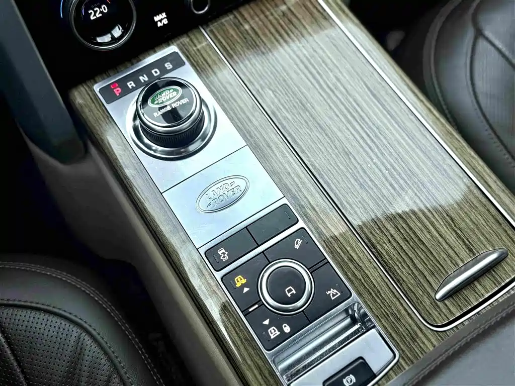 Land Rover Range Rover — миниатюра 12