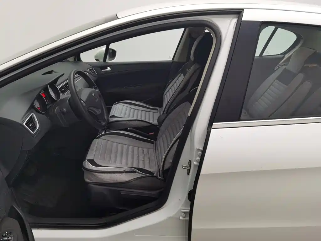 Peugeot 308 — миниатюра 10