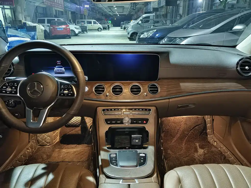 Mercedes-Benz E-Class — миниатюра 4