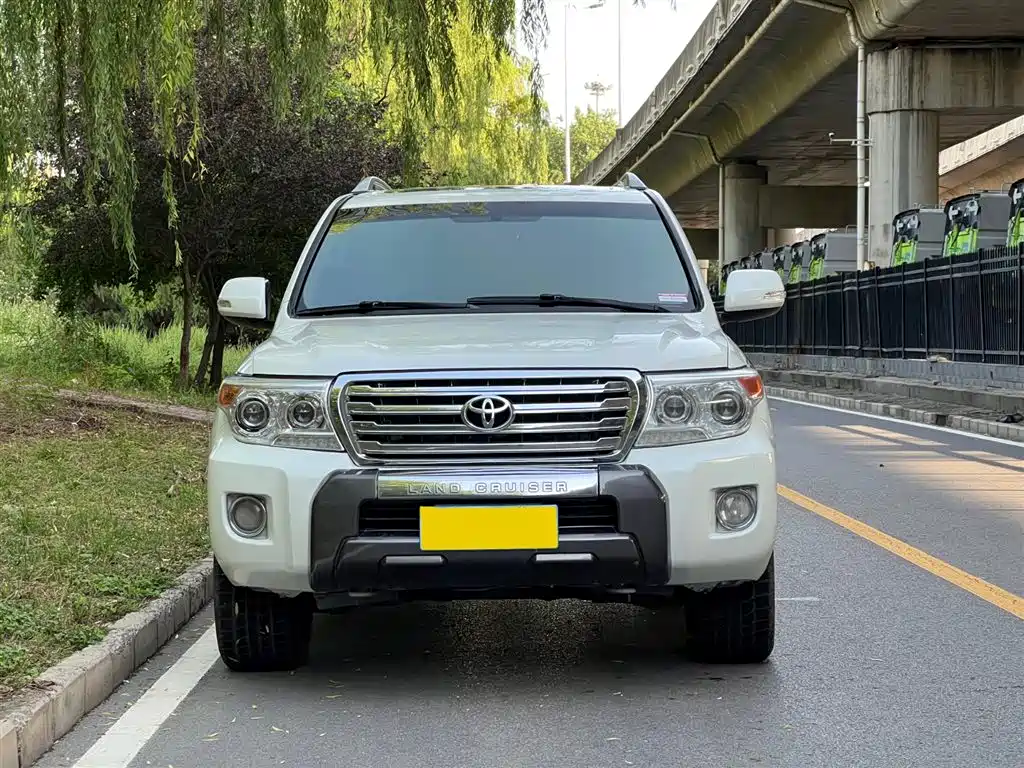 Toyota Land Cruiser 2014 4.0L AT