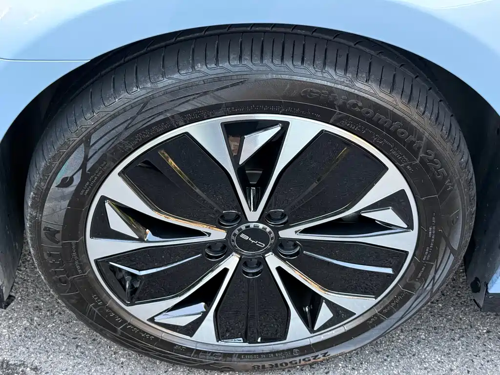 BYD Seal — миниатюра 3