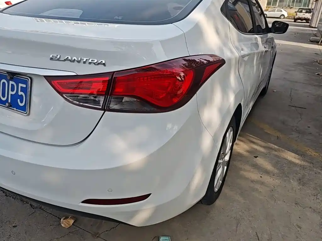 Hyundai Elantra Langdong — миниатюра 8