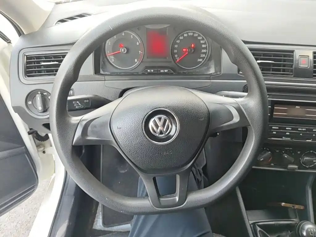 Volkswagen Santana — миниатюра 11