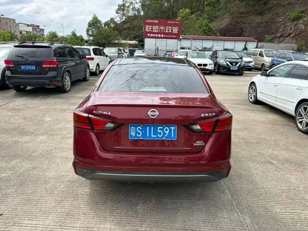 Nissan Teana — миниатюра 8