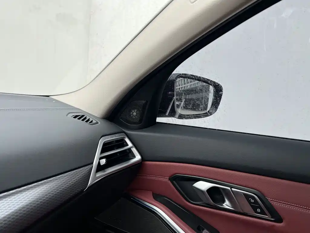 BMW 3 Series — миниатюра 12