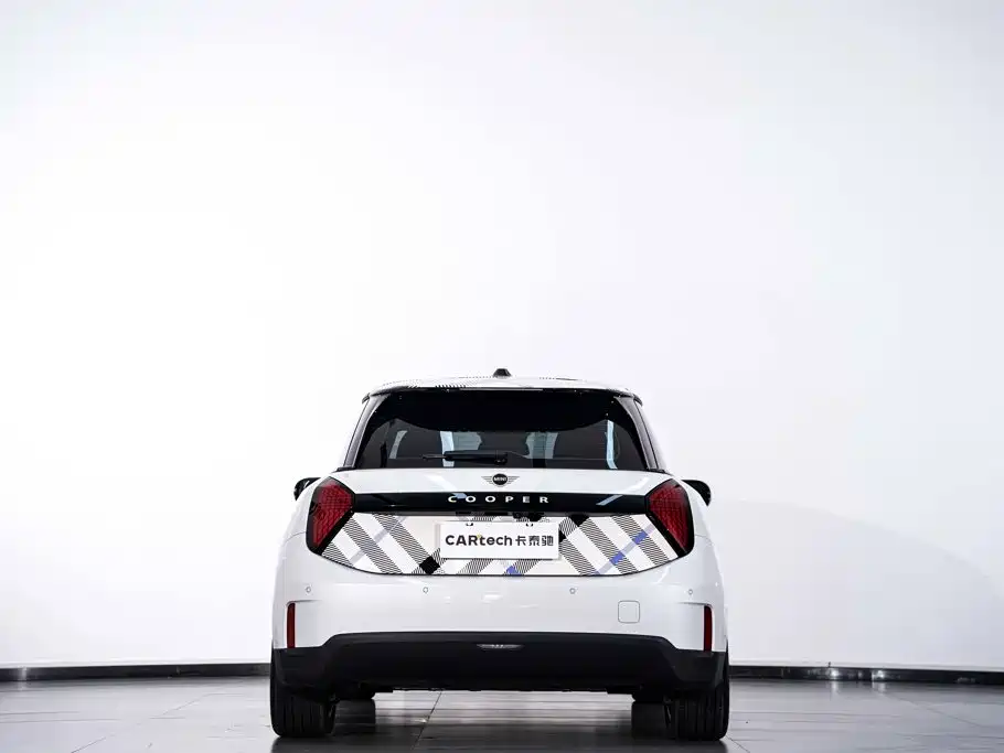 MINI MINI COOPER EV — миниатюра 7