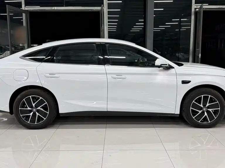 BYD Qin L — миниатюра 25