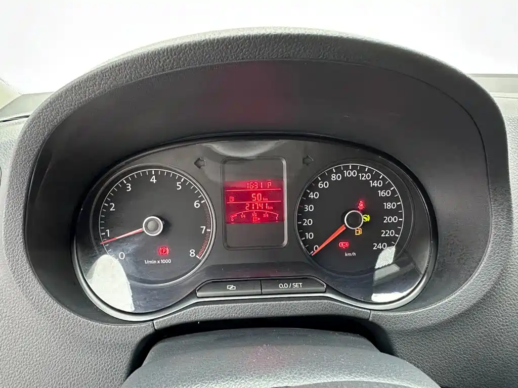 Volkswagen Polo — миниатюра 8
