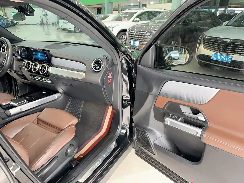 Mercedes-Benz GLB — миниатюра 15
