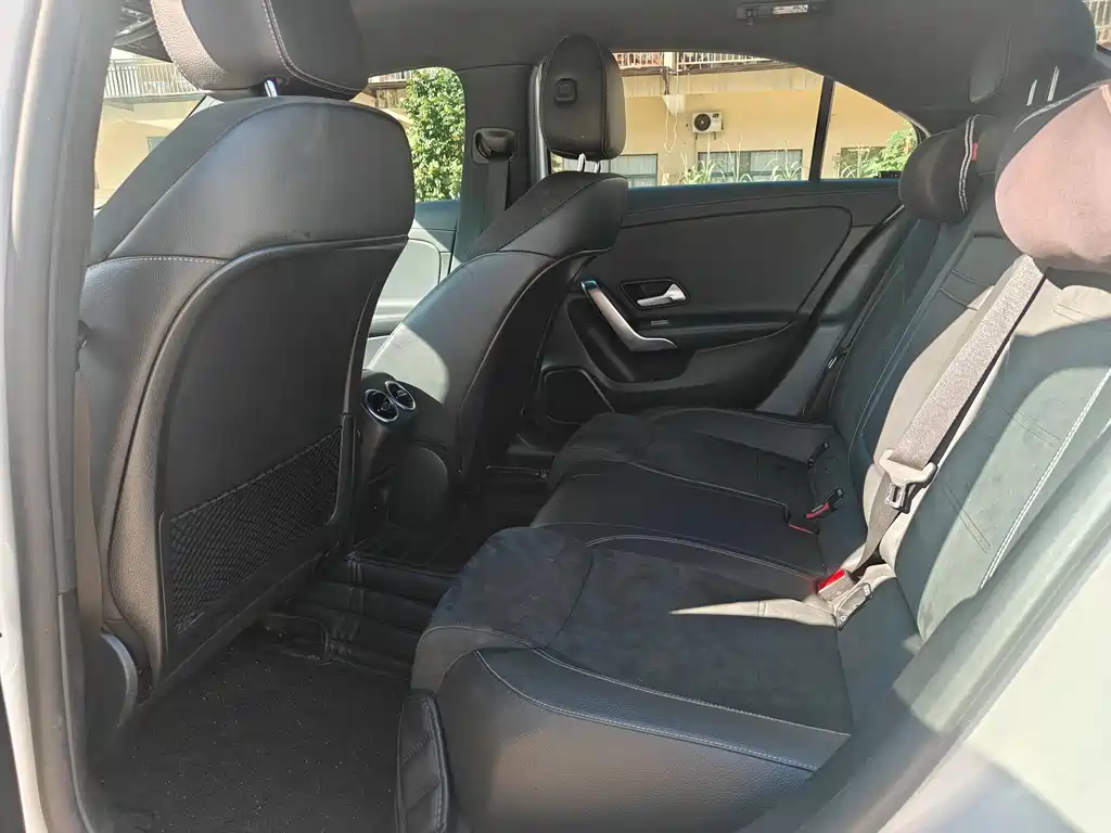 Mercedes-Benz A-Class — миниатюра 6