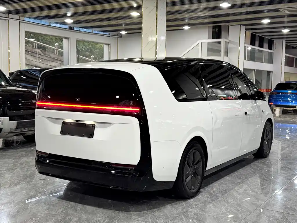Li Auto Li MEGA — миниатюра 12