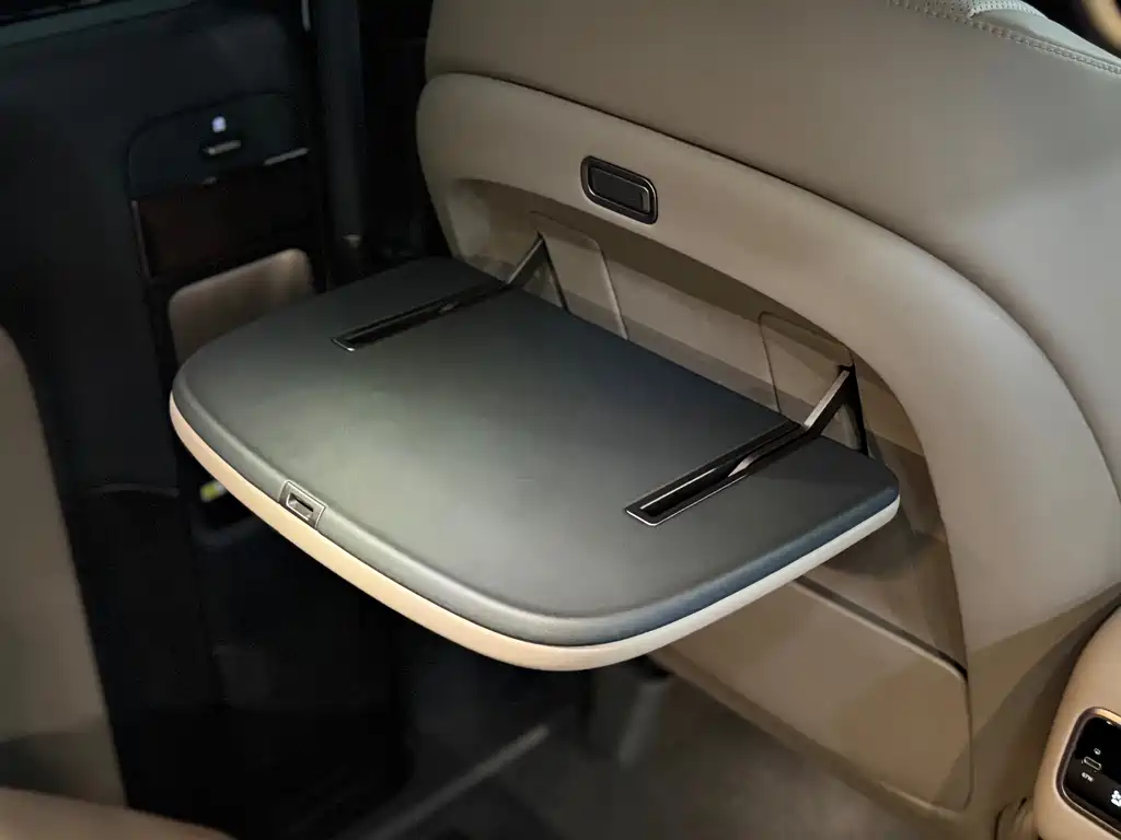 Li Auto Li MEGA — миниатюра 11