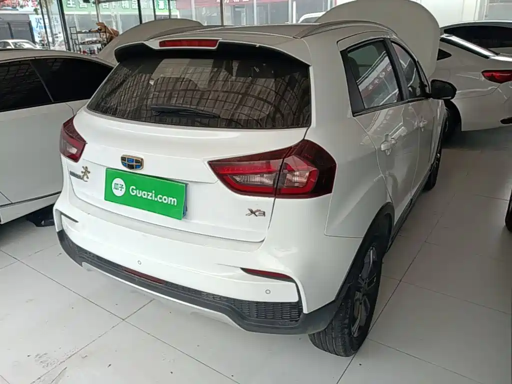 Geely Vision X3 — миниатюра 7