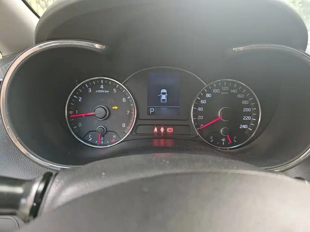Kia K3 2015 1.6L AT GL