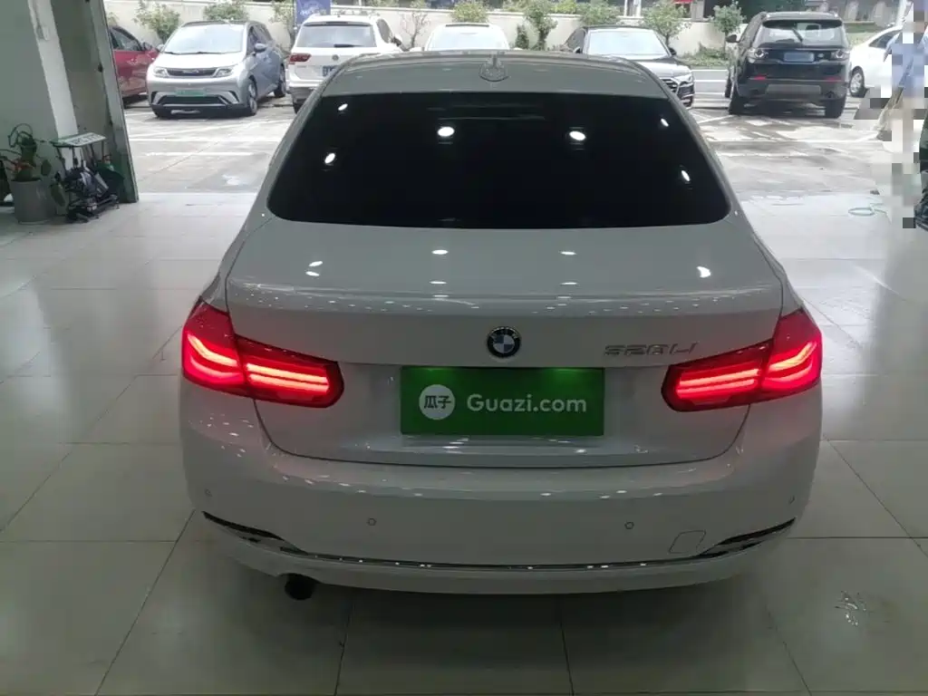 BMW 3 Series — миниатюра 6