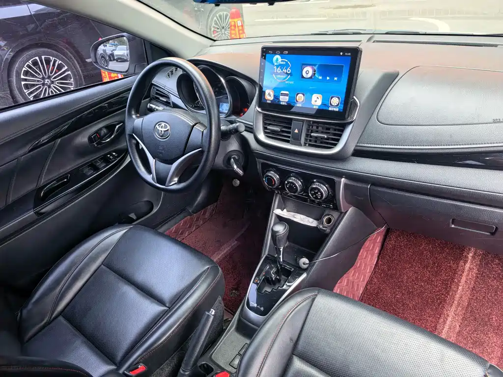 Toyota Yaris L — миниатюра 3