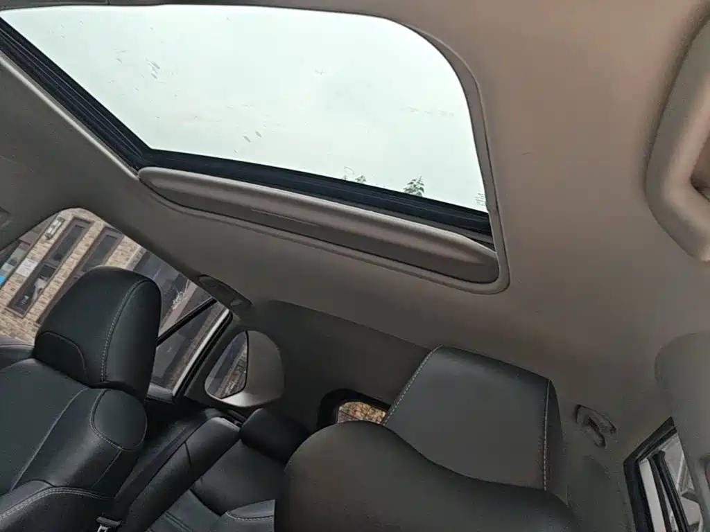 Toyota RAV4 — миниатюра 18