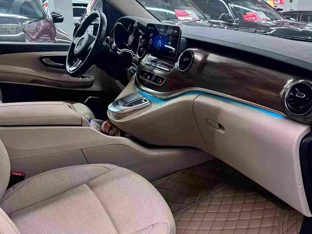 Mercedes-Benz V-Class — миниатюра 4