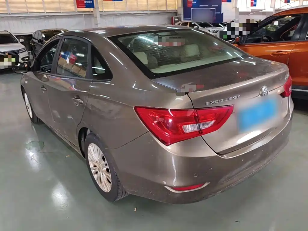 Buick Excelle — миниатюра 5
