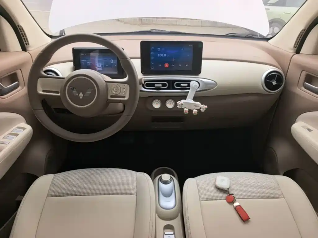 Wuling MINIEV — миниатюра 10