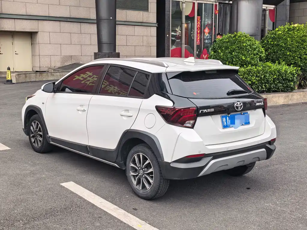 Toyota Yaris L — миниатюра 9