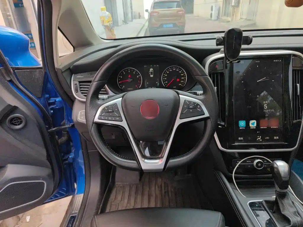 BYD MAX — миниатюра 11