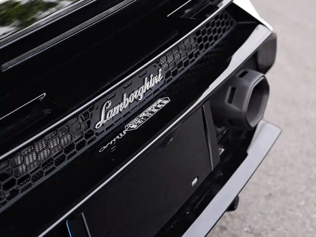 LAMBORGHINI HURACÁN