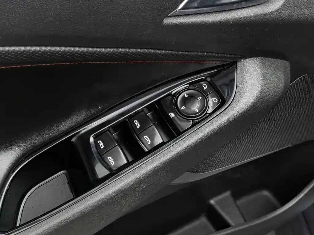 Chevrolet Volando — миниатюра 9