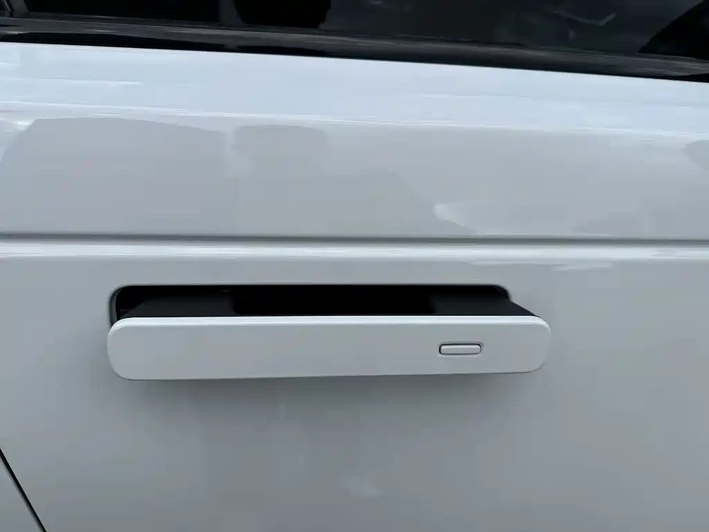 Land Rover Velar — миниатюра 26