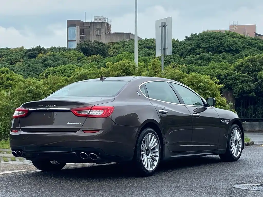 Maserati Quattroporte — миниатюра 8