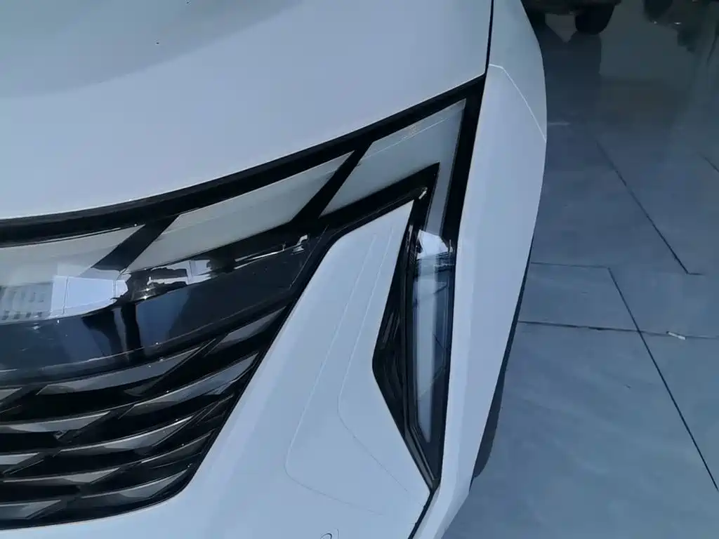 Geely Boyue L — миниатюра 24