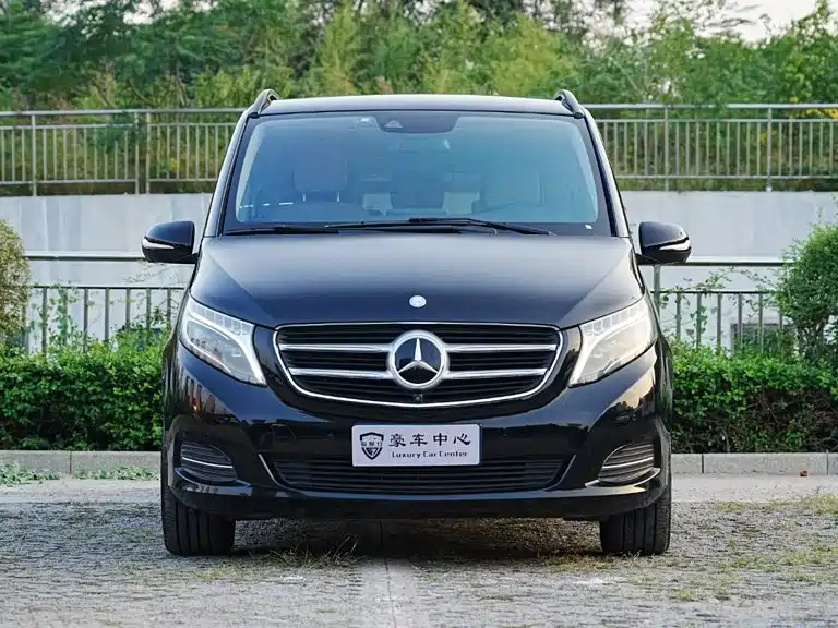 Mercedes-Benz V-Class — миниатюра 2