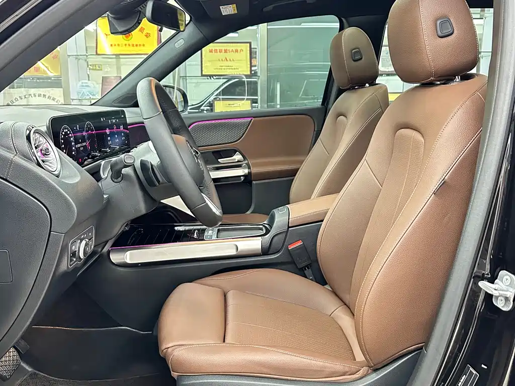 Mercedes-Benz GLB — миниатюра 7
