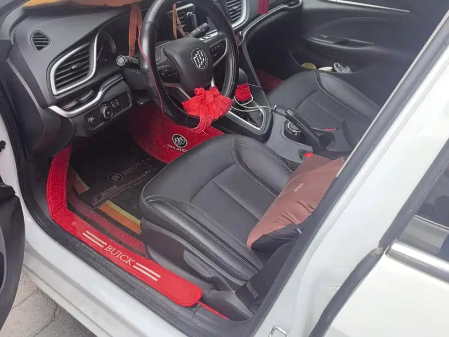 Buick Excelle — миниатюра 9