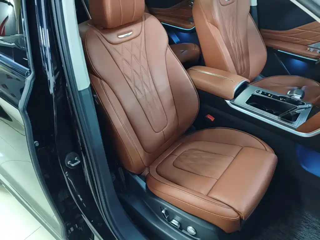 Hongqi Hongqi HS7 PHEV — миниатюра 25
