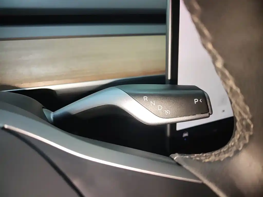 Tesla Model 3 — миниатюра 14