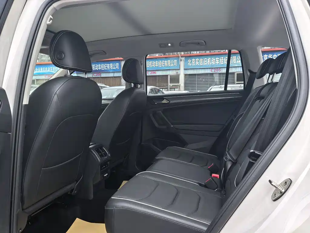 Volkswagen Tiguan L — миниатюра 7