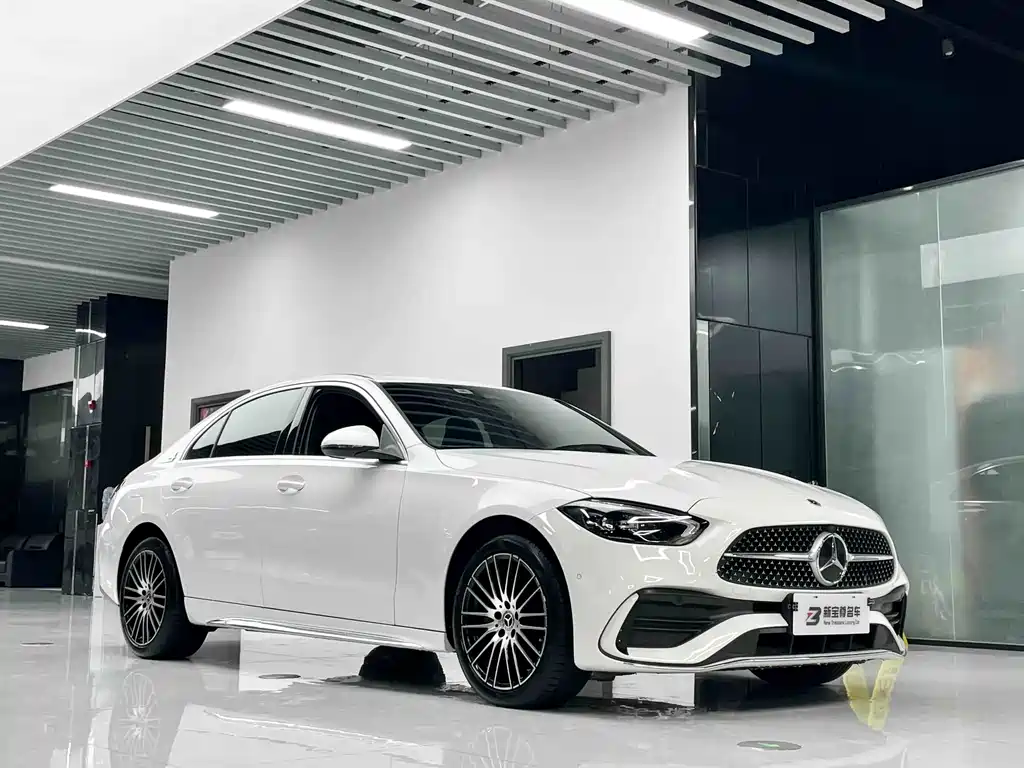 Mercedes-Benz C-Class — миниатюра 3