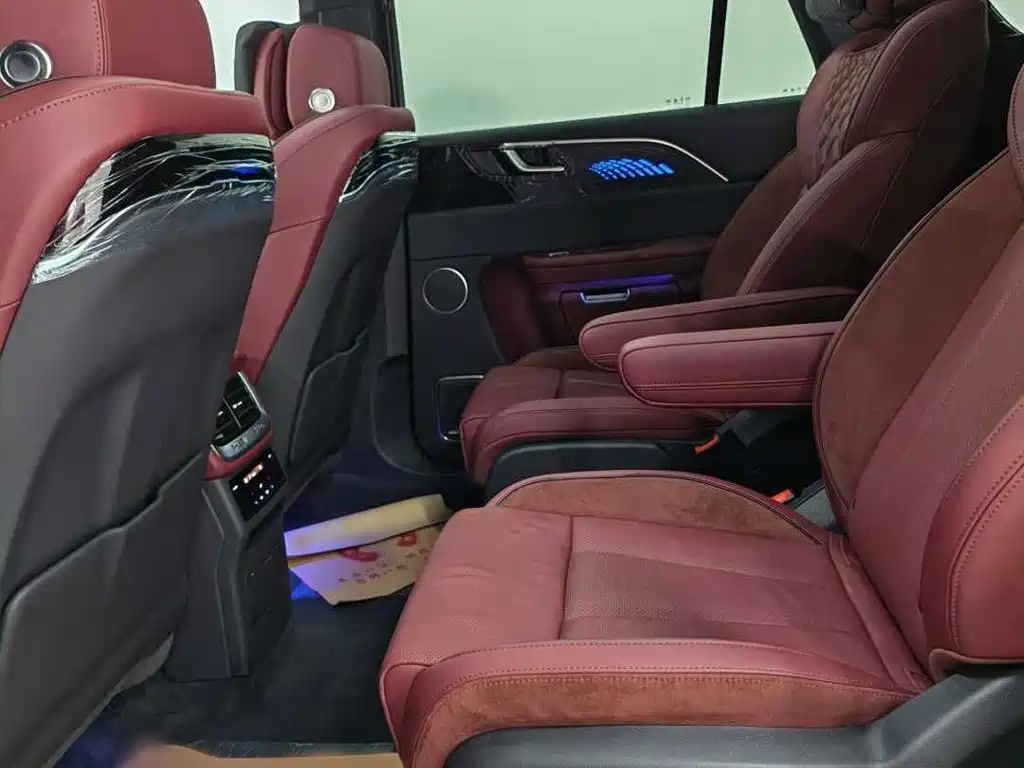 Hongqi Hongqi E-HS9 — миниатюра 10