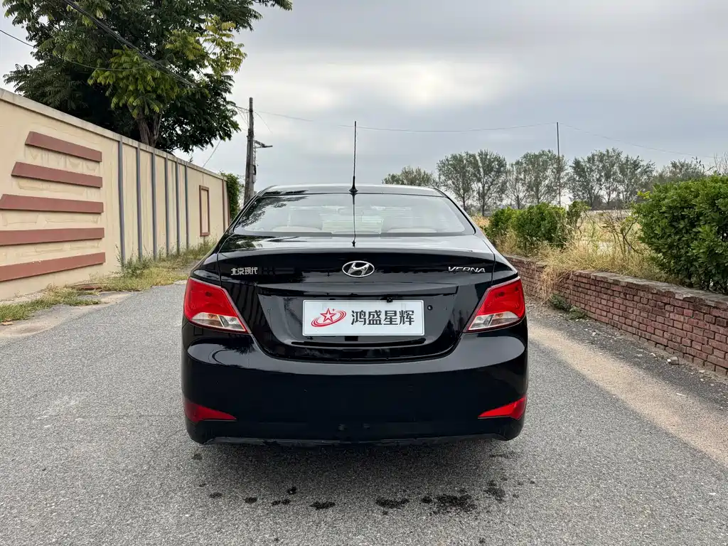 Hyundai Verna — миниатюра 5