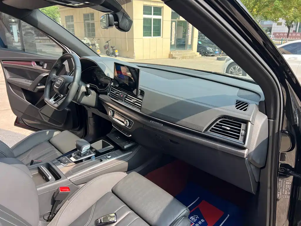 Audi Q5L — миниатюра 15