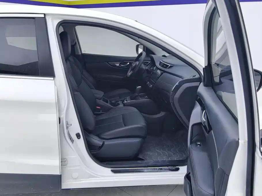 Nissan Qashqai — миниатюра 8