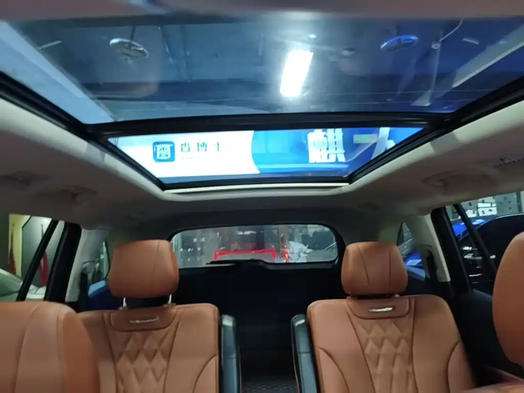 Hongqi Hongqi HS7 PHEV — миниатюра 18