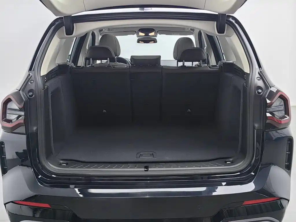 BMW iX3 — миниатюра 16