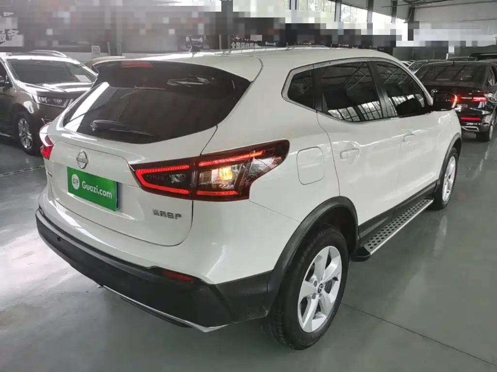 Nissan Qashqai — миниатюра 7