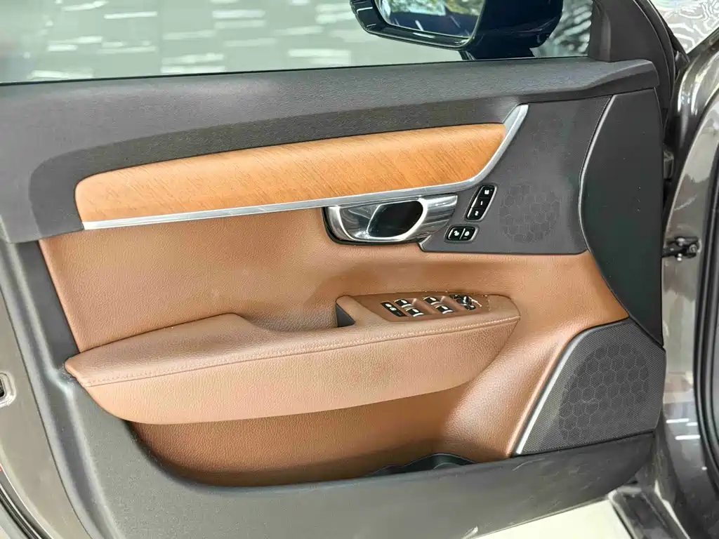 Volvo S90 — миниатюра 12