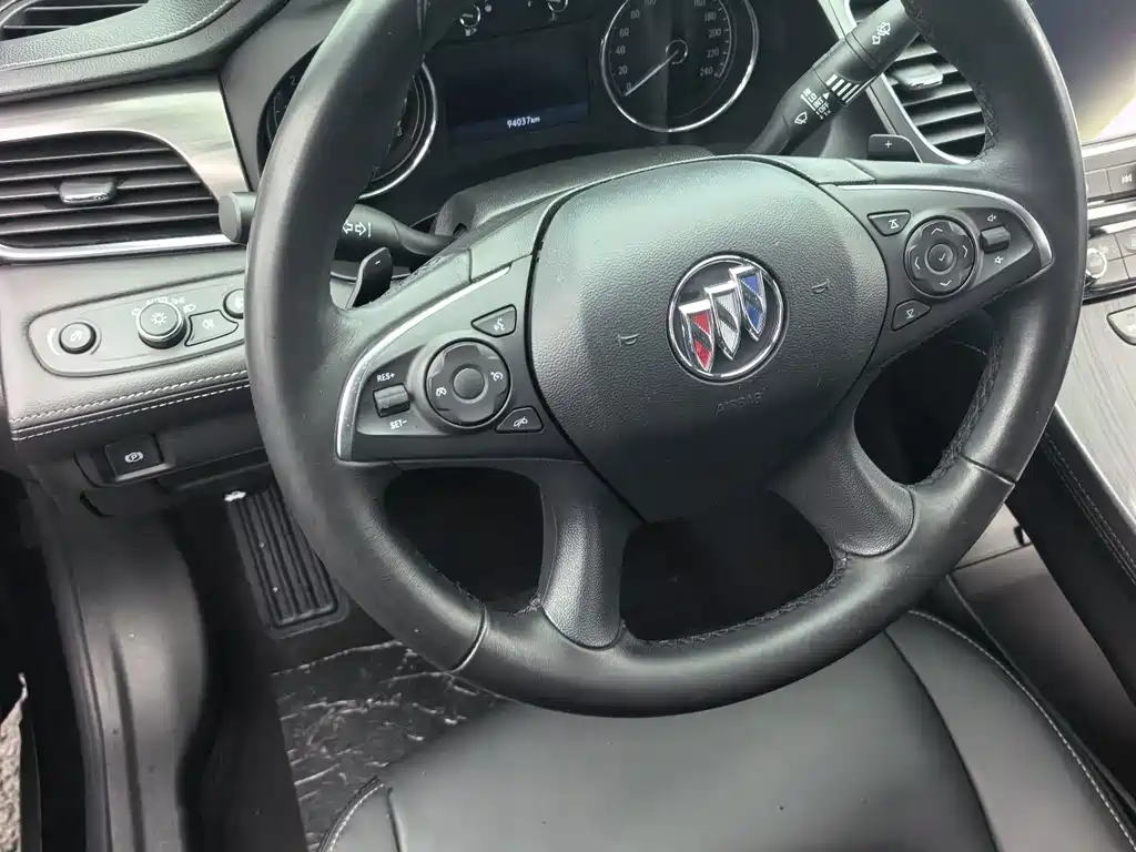 Buick LaCrosse — миниатюра 8