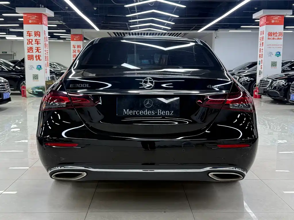 MERCEDES-BENZ E CLASS