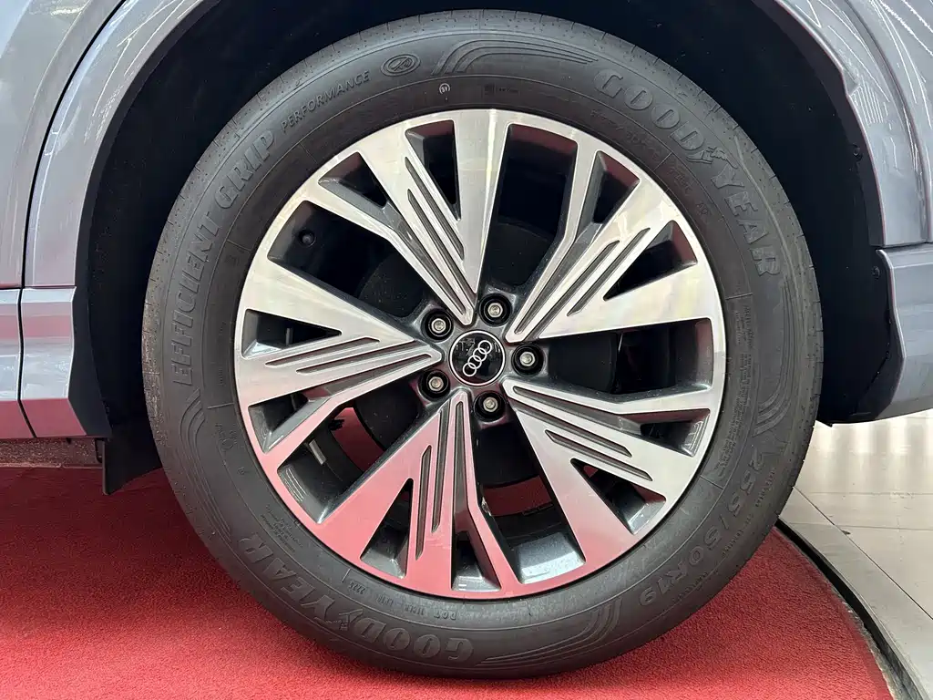 Audi Q4 e-tron — миниатюра 39
